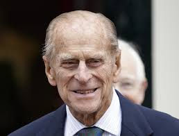 De même si elizabeth ii décède avant son mari, le roi d'angleterre serait charles et non pas son voeuf de mari ! Buckingham Palace Prince Philip Le Mari De La Reine Prend Sa Retraite