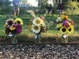 I've never seen a more beautiful bouquet of flowers. Blooms And Bees Flower Farm Home Facebook