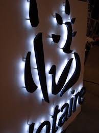 Notaire Maitre Guillaume Painsar Vitre Ille Et Vilaine 35 Bretagne Enseigne Eclairage Indirect Par Leds Fond Tole Laque Eclairage Indirect Notaire Vitre