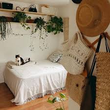 S A L L Y Callmeflowerchild Beautiful Zero Waste Bedroom Bedroom Decor Bedroom Ideas Eco Friendly Bedroom Waste Free Living Bedroom Decor