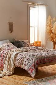 The set also comes with two quilted. Mazakeen Rug Print Duvet Set Urban Outfitters