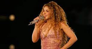 Shakira le dijo amiga a Karol G en pleno concierto en El Campín de Bogotá