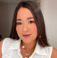 Michelle Mossman's Instagram, Twitter & Facebook