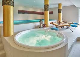 Indoor Whirlpool Und Schwimmbad Im Eigenen Wohnhaus Whirlpool Whirlpool Garten Schwimmbader