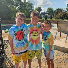I'm always looking for things to keep the kids busy, and the HTVRONT tie  dye kit was a winner! We did it