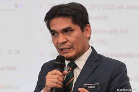 Senior minister (education) dr radzi jidin said his ministry will give an update after prime minister tan sri muhyiddin yassin's. Schools To Continue With Online Learning After Mid Year Break Radzi The Edge Markets