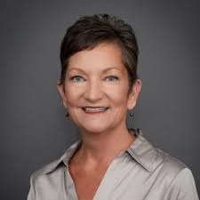 A beautiful sunrise in New York City! Can't wait to connect today with the  talented alumni of University of Hawaii at Manoa who live here!