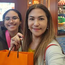 But before we leave, i "need" a little souvenir from #Singapore😜 🇸🇬 🎁  💝 #hermes #rewardingmyself ##travelsingapore #taxwriteoff  #onlinebusinessblessings