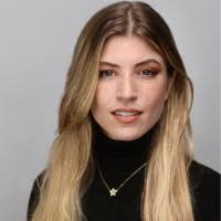 Hayley Barron's Instagram, Twitter & Facebook