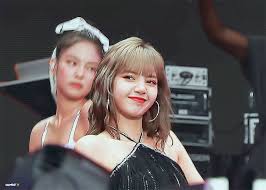 As the font name implies, blackpink, you will find a font that is not only different in color but also in the text, a combination of the stylistic and geometric font with classic and bold font. Blackpink Lisa Aesthetic Gif Novocom Top