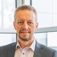 Jeff Ackland's Instagram, Twitter & Facebook