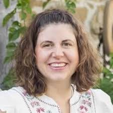 Doreen Fox's Instagram, Twitter & Facebook