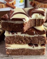 Fitwaffle Kitchen S Eloise Head 26 Shares Very Simple Recipe For Five Ingredient Nutella Brownies Daily Mail Online