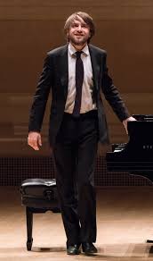 La mejor pianista argentina considerada una de las mayores pianistas de la historia y la mejor de argentina, martha argerich cumple 80 años de vida. Daniil Olegowitsch Trifonow Wikipedia