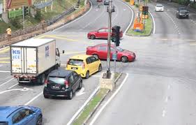 Jadi kereta anda takkan bergerak walaupun handbrake tak. Korang Drive Kereta Auto Wajib Tau Tips Berguna Ni Kalau Sayangkan Kereta