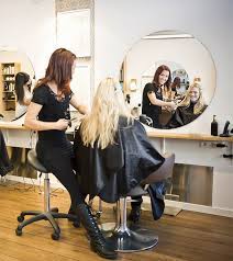 Moreover, modern hair salons focus on offering services to both men and women. 20 Best Hair Salons In Bangalore