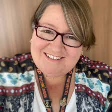 Sally Molina (@sallymo_)