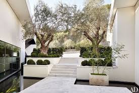 Los Angeles Home High Design For A Silicon Valley Entrepreneur Los Angeles Homes Outdoor Stairs Marble Stairs