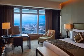 Hong kong disneyland is a 30 minutes mtr ride away. Hong Kong Suites Hong Kong Luxury Accommodations The Ritz Carlton Hong Kong