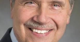 Teachers of family medicine honor Ratcliffe