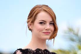 Born and raised in scottsdale, arizona, she moved to los angeles in her teens to pursue an acting career. Emma Stone Gives Birth To Her First Child Vanity Fair