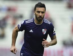 El millonario está pasando, quizás, el mejor momento futbolístico del año: Sufre River Scocco Salio Lesionado Ante Estudiantes Tyc Sports Camisa De Futbol Club Atletico River Plate River Campeon Libertadores