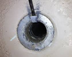 How To Remove A Stuck Or Broken Bathtub Drain Tub Drain With Broken Cross Member Diy Bathtub Bathtub Drain Refinish Bathtub