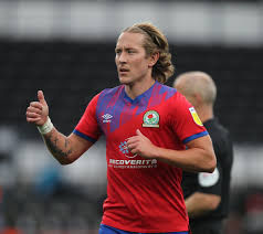 Altura 1,76 m pé canhoto Mowbray Outlines Growing Importance Of Lewis Holtby To Rovers Lancashire Telegraph