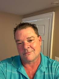 Max Oberlin's Instagram, Twitter & Facebook