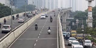 Mata kuliah pra syarat : Motor Lewat Jalan Layang Casablanca Bakal Kena Tilang Elektronik Halaman All Kompas Com