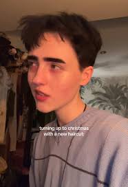 Androgynous Haircut Inspiration from Emma Corrin