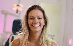 Jamie Hendricks's Instagram, Twitter & Facebook