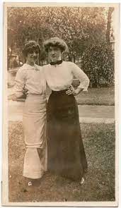 Friends Mids 1910s The Funny Thing Is I Really Think I Could Do My Work Hair Like The Girl On The Vintage Portraits Edwardian Clothing Vintage Photos Women