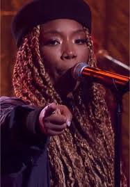 Lashelle Smith's Instagram, Twitter & Facebook