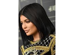 Bisogna divederli in fasce e fissarli con dei elastici creando le. Tagli Capelli Medi Come Li Portano Le Star Grazia It