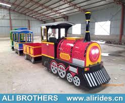 Amusement Outdoor And Indoor Battery Trackless Train Ride Road Train For Sale De Madeira Brinquedos De Madeira