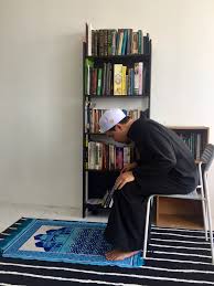 Cara mudah buat kerusi batu, teknik mudah buat kerusi simen, handmade table garden, cara buat kerusi taman, conrete bench. Pejabat Mufti Wilayah Persekutuan Tahqiq Al Masail Siri Ke 2 Penjelasan Berkaitan Solat Secara Duduk Di Atas Kerusi Edisi Kemas Kini