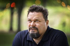 USA-korren Roger Wilson: ”Plötsligt dök det upp folk med halvautomatiska  vapen”