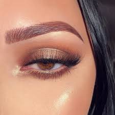 Black And Gold Eyeshadow Looks Stylegps Gold Eyeshadow Looks In 2020 Gold Eyeshadow Looks Dark Skin Makeup Girl Eye Makeup