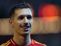 Tony Pulis eyes Dean Whitehead deal