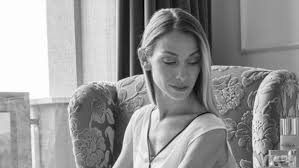Eleonora abbagnato, dopo 28 anni all'opéra di parigi lascia il suo ruolo nel celebre teatro parigino per dedicarsi ad altri progetti e stare vicino alla mamma malata di leucemia, al marito e i figli Eleonora Abbagnato Chi E Il Marito E Cosa Fa