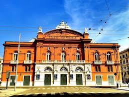 Jun 03, 2021 · sul posto sono intervenuti i vigili del fuoco e l'ennesimo incendio ha scaturito l'ira dei residenti, che invocano un intervento urgente del comune di bari. Teatro Petruzzelli Wikipedia