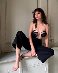 Gabriela Andrada - Free pics, galleries & more at Babepedia