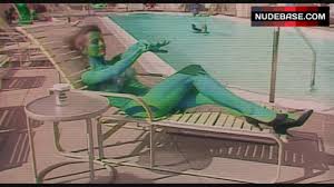 Fabiana Udenio Bikini Scene – Robocop 2 (0:30) | NudeBase.com