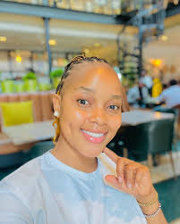 Bibi anafaa kukuitaje mbele ya wageni?🤔🤔🤔🥹