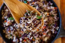 Consisting of rice and beans as a base, gallo pinto has a long history and is important to costa rican and nicaraguan identity and cultures, just as rice and beans variations are equally important in many latin american cultures as well. Costa Rican Gallo Pinto Recipe Pura Vida Moms