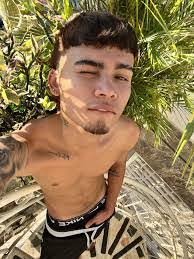 Brandon Schade's Instagram, Twitter & Facebook