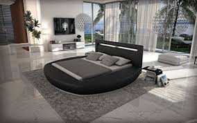 Ce type de literie est parfait pour les grandes personnes, ainsi que pour les couples où chacun a besoin de beaucoup d'espace pour dormir. Wasserbett Riva 180 X 200 Cm In Schwarz Kunstleder Mit Beleuchtung Sofa Dreamsa Mit Beleuchtung Led Wasserbetten In Vielen Farben Matratzen Betten Lattenroste De