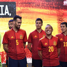 Spain football liverpool football club liverpool fc football soccer college basketball fc barcelona spanish soccer players fifa paris saint germain fc. Arsenal Supporters Noticed What Santi Cazorla Did During Spain S New Euro 2020 Kit Squad Photo Football London
