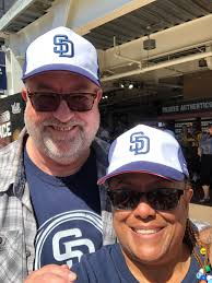 Glenn Knowles (@GlennzGr8ful)